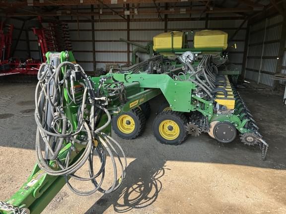 Image of John Deere DB60 equipment image 4