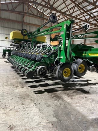 Image of John Deere DB60 equipment image 1