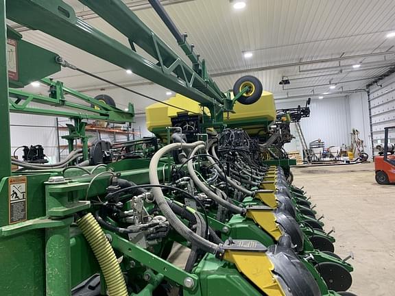 Image of John Deere DB60 equipment image 3