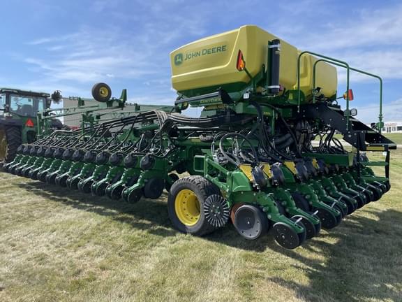 Image of John Deere DB60 equipment image 3