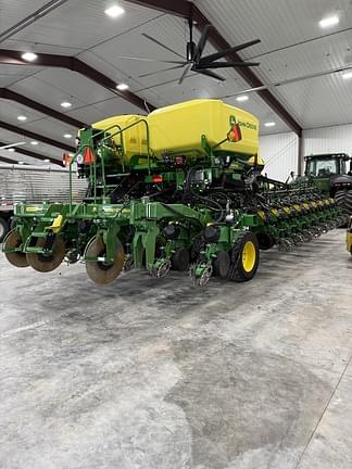 Image of John Deere DB60 equipment image 2