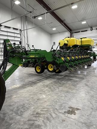 Image of John Deere DB60 equipment image 1