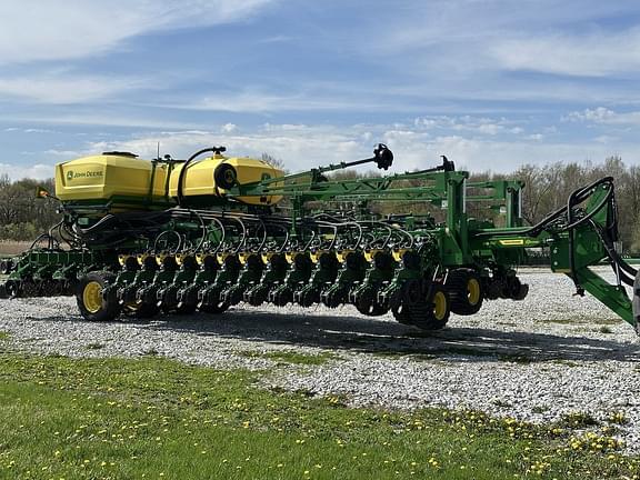Image of John Deere DB60 Primary image