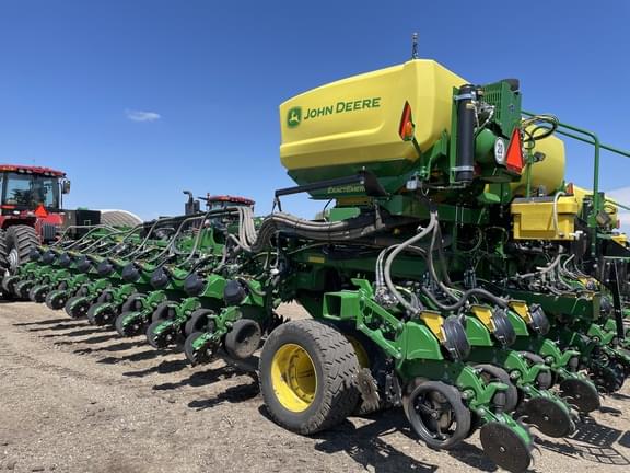 Image of John Deere DB60 equipment image 1