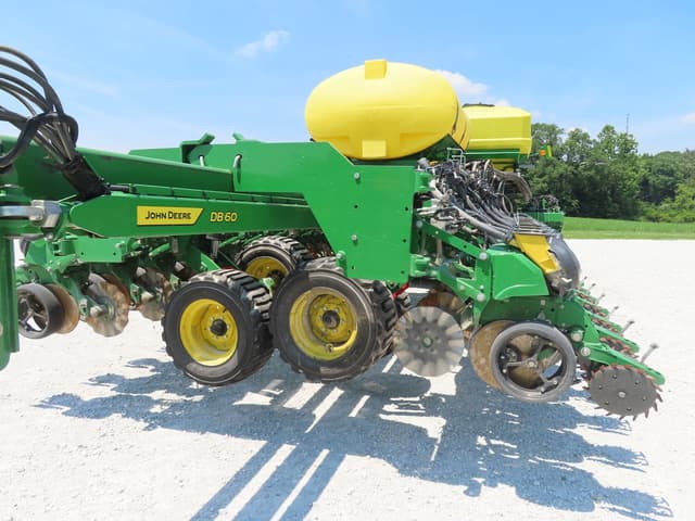 Image of John Deere DB60 equipment image 1