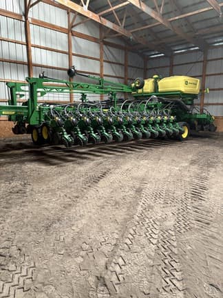 Image of John Deere DB60 equipment image 1
