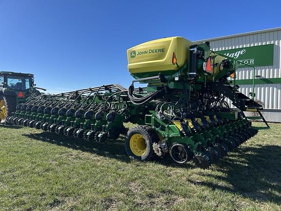 Image of John Deere DB60 equipment image 2
