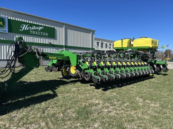 Image of John Deere DB60 Primary image