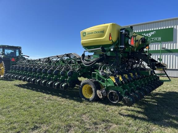 Image of John Deere DB60 equipment image 2