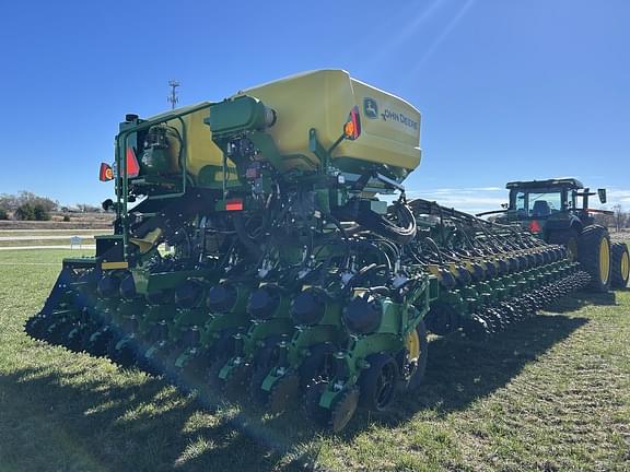 Image of John Deere DB60 equipment image 4