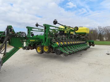 Main image John Deere DB60