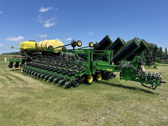 2022 John Deere DB66 Equipment Image0