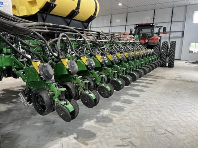 Image of John Deere DB66 equipment image 1