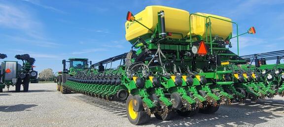 Image of John Deere DB90 equipment image 2