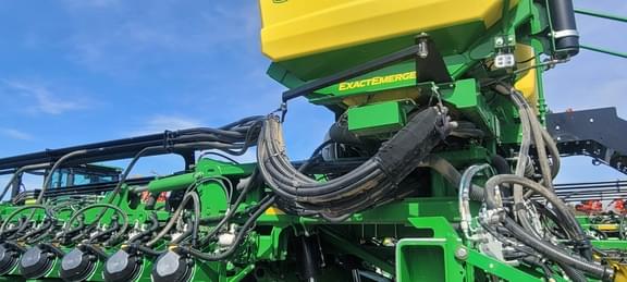 Image of John Deere DB90 equipment image 4
