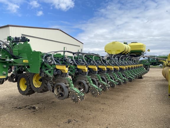 Image of John Deere DB90 equipment image 1