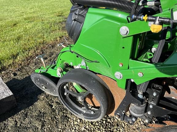 Image of John Deere DB90 equipment image 3