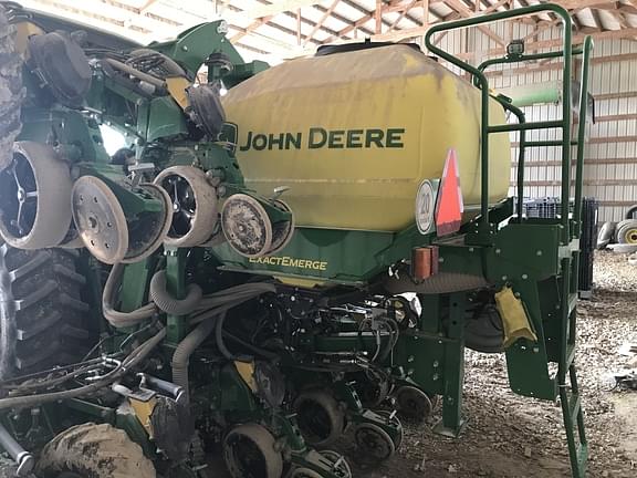 2022 John Deere DR12X Equipment Image0