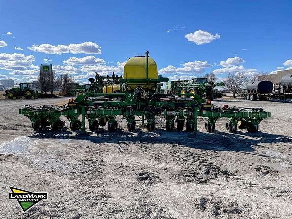 Image of John Deere DR12X equipment image 1