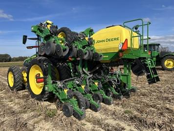 Main image John Deere DR12X