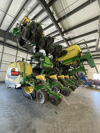 Image of John Deere DR16X Primary image