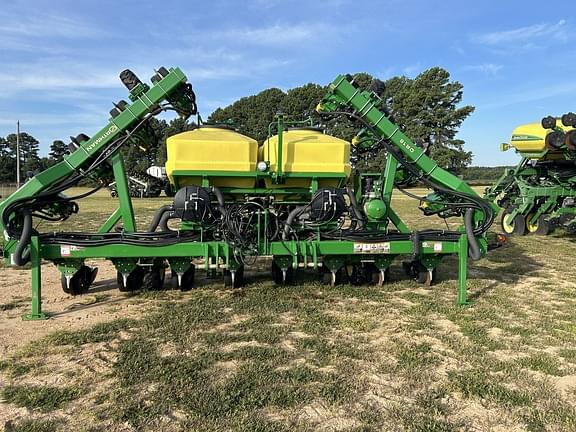 Image of John Deere DR16X Primary image