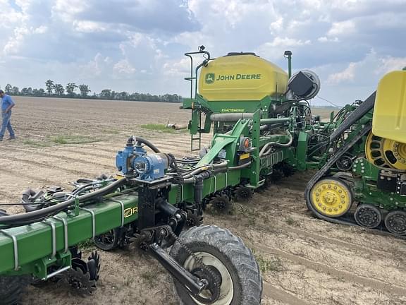 2022 John Deere DR16X Equipment Image0