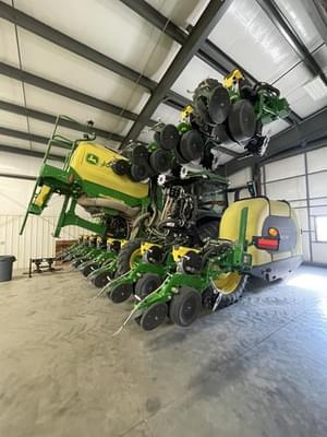 2022 John Deere DR16X Image