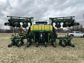 2022 John Deere DR18 Equipment Image0