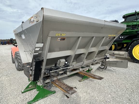 Image of John Deere DS30 equipment image 2