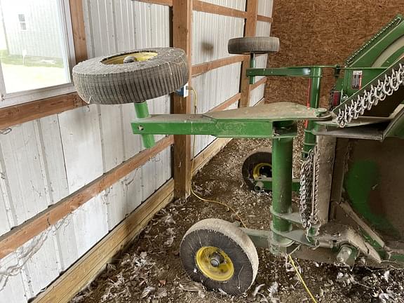 Image of John Deere E12 equipment image 2