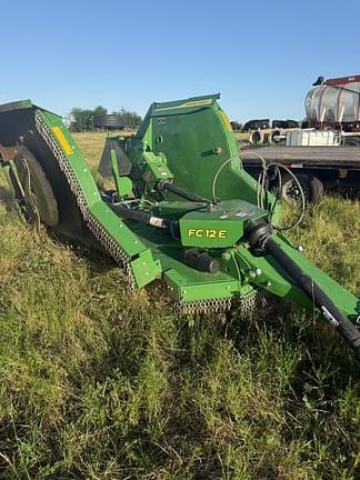 Image of John Deere FC12E equipment image 2