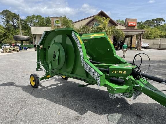 Image of John Deere FC12E equipment image 1