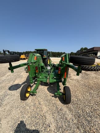 Image of John Deere FC12E equipment image 4