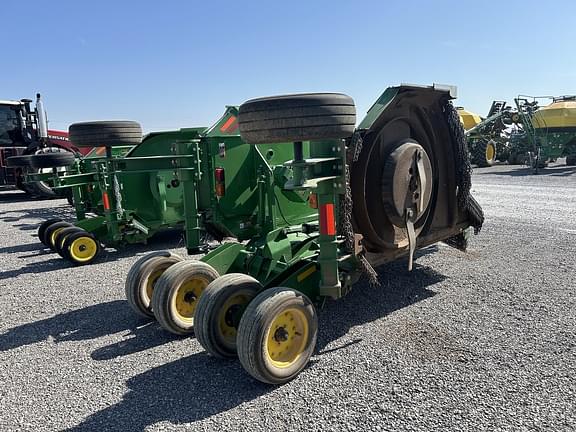 Image of John Deere FC15R equipment image 4