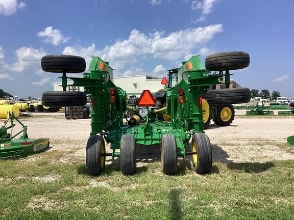 Image of John Deere FC15R equipment image 4