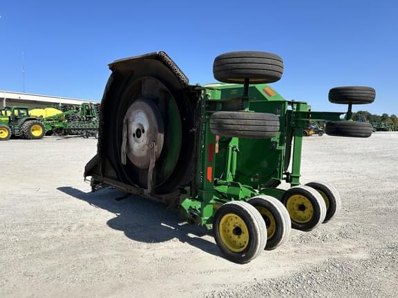 Image of John Deere FC20R equipment image 2
