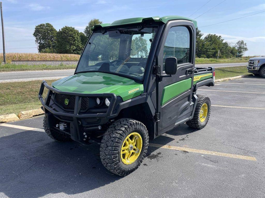 Image of John Deere XUV 835R Primary image
