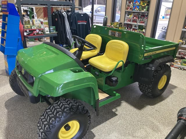 Image of John Deere Gator TS 4x2 equipment image 1