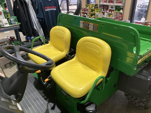 Image of John Deere Gator TS 4x2 equipment image 2
