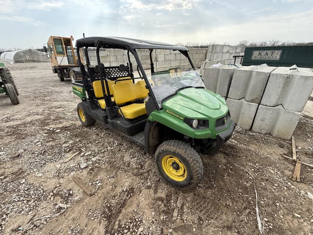 Image of John Deere Gator XUV 560E S4 equipment image 4