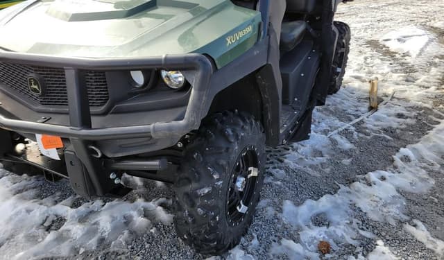 Image of John Deere XUV 835M equipment image 2