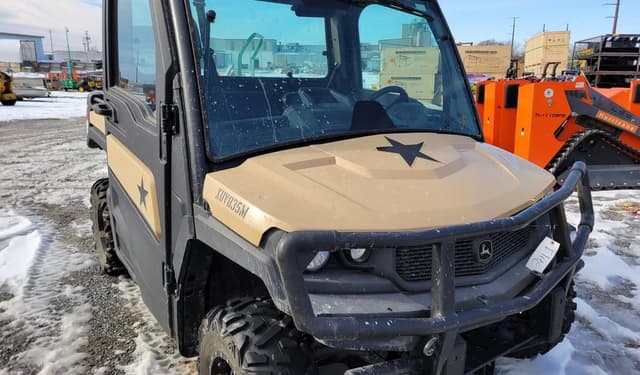 Image of John Deere XUV 835M equipment image 3