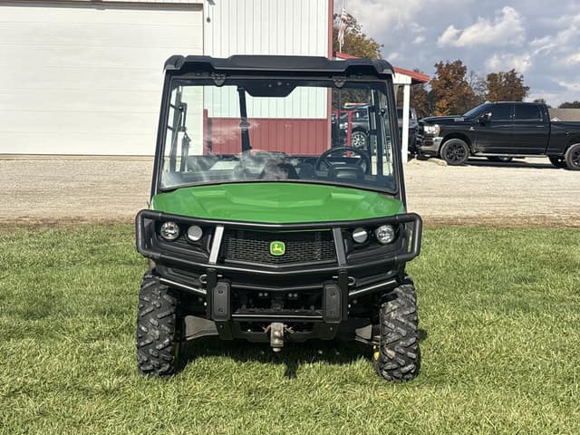 Image of John Deere XUV 835M equipment image 3