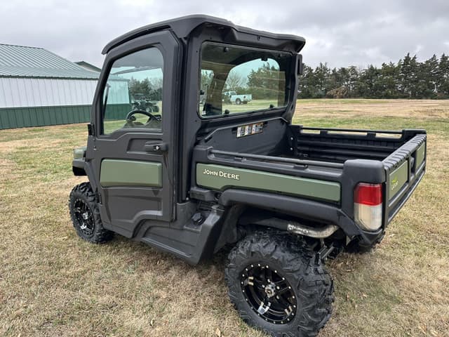 Image of John Deere XUV 835M equipment image 4