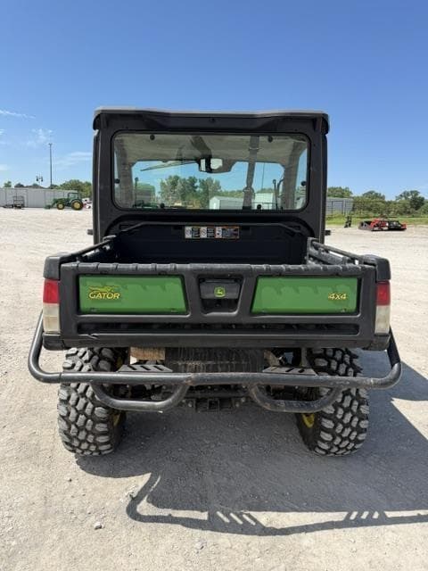 Image of John Deere XUV 835M equipment image 3
