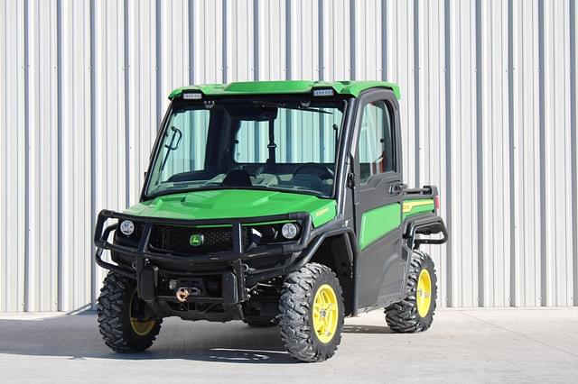 Image of John Deere XUV 835R equipment image 2