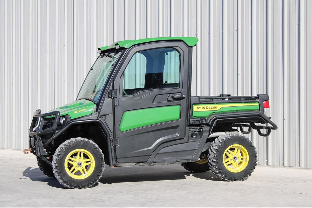 Image of John Deere XUV 835R Primary image