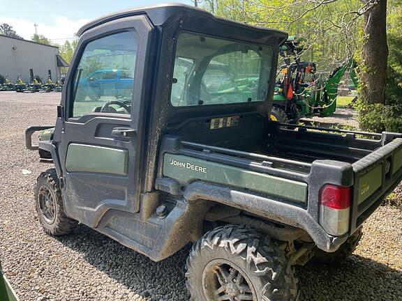 Image of John Deere XUV 835R equipment image 2