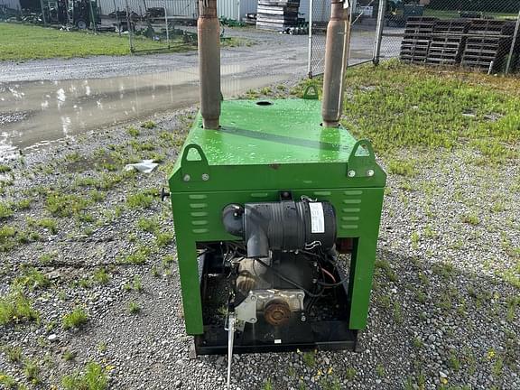 Image of John Deere GM 5.7L equipment image 4